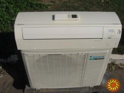 Продам кондиционер Daikin FTXS35G2V1B/RXS35G2V1B inverter б/у до 35 м²