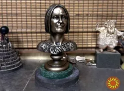 Ексклюзивні бронзові бюсти на замовлення