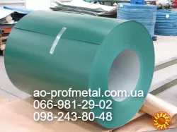 Оцинкованный лист толщиной 0.4 мм зеленого цвета.