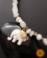 Слон чокер намисто кольє нефрит жадеїт білий камінь мінерал захист подарунок стиль на шию