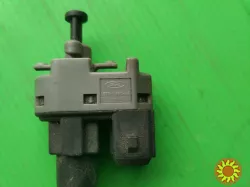 Вимикач на педаль гальм 1S7T-13490-AA Форд оригінал