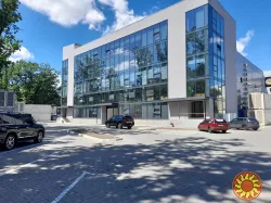 Офісні приміщення два кабінета по 17 кв. м у сучасному офісно-складському комплексі