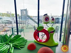 Рекламні декорацій для торговельних центрів