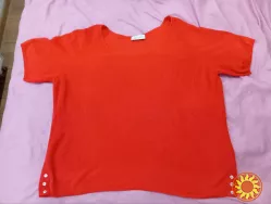 Червона кофта великого розміру