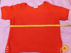 Червона кофта великого розміру