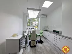 Продаж стоматологічної клініки