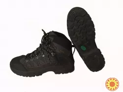 Ботинки треккинговые. Размер 4327.5 см. Альпинизм туризм.