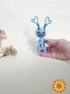 Заєць, в'язана іграшка ручної роботи