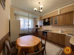 Квартира на Довженко вул.