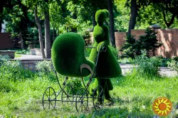 Паркові скульптури із штучного газону для парків на замовле