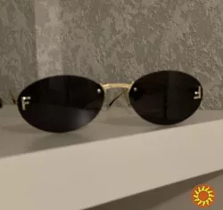 Сонцезахисні неонові окуляри. Тренд.