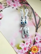 Заєць, в'язана іграшка ручної роботи