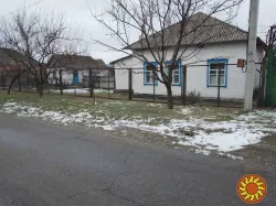 Продам будинок на березі Дніпра власний берег