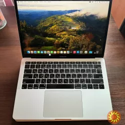 Лаконічний і стильний MacBook Air 2019 Silver 8/128GB — чудовий вибір за доступною ціною!