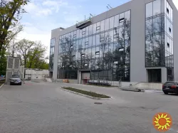 Офісне приміщення 17 кв. м. видове у сучасному офісно-складському комплексі