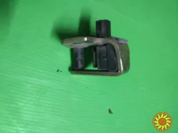 Скоба замка дверей з кінцевиком 2M51-F21982-AA Форд Мондео 3 Ford Mondeo