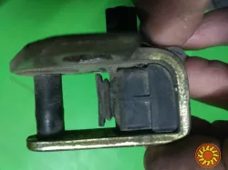 Скоба замка дверей з кінцевиком 2M51-F21982-AA Форд Мондео 3 Ford Mondeo