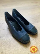Сині темні шкіряні туфлі на низьких підборах Gabor