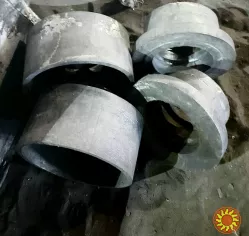 Виробництво і постачання деталей промислового обладнання