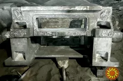 Виробництво і постачання деталей промислового обладнання