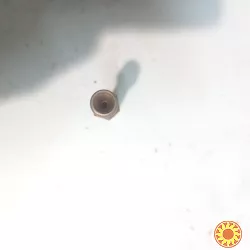 Форсунка паливна Mercedes m110/102 w126/w124/w460 0437502010 Bosch