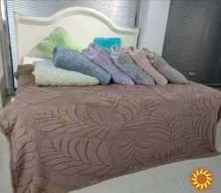 Рушники та пледи в асортименті
