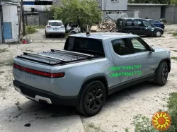 Силова кришка для кузова пікапа Rivian R1T – захист, стиль та функціональність!