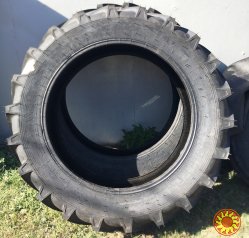 шины ЮМЗ МТЗ 15.5-38 * 400-965 Ф-2АД Voltyre (Россия) PR10 - 2300 кг