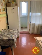 Пропонується до продажу однокімнатна квартира на Бочарова. Стільниковий проект, в кімнаті та кухні є балкон. Загальна площа 42 кв.м, видовий поверх. К