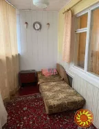 Пропонується до продажу однокімнатна квартира на Бочарова. Стільниковий проект, в кімнаті та кухні є балкон. Загальна площа 42 кв.м, видовий поверх. К