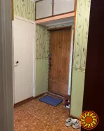 Пропонується до продажу однокімнатна квартира на Бочарова. Стільниковий проект, в кімнаті та кухні є балкон. Загальна площа 42 кв.м, видовий поверх. К