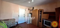 У продажу невелика, а головне — своя кімната в комунальній квартирі