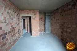 Пропонується до продажу двокімнатна квартира у новому житловому комплексі біля моря.