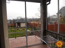 розсувні перегородки, розсувні двері, розсувні балкони, тераси