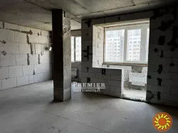 Трьохкімнатна квартира Сахарова/Висоцького, 125 метрів