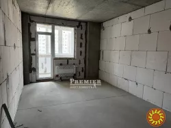 Трьохкімнатна квартира Сахарова/Висоцького, 125 метрів