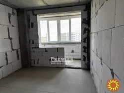 Трьохкімнатна квартира Сахарова/Висоцького, 125 метрів