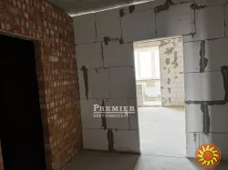 Трьохкімнатна квартира Сахарова/Висоцького, 125 метрів