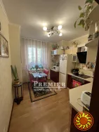 Продається 2-х кімнатна квартира на зручному 4му поверсі загальна площа 60 кв.м.