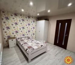 Продам 2-кімнатну квартиру на Добровольського