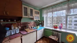 У продажу кімната у центрі м. Чорноморськ на 4 поверсі