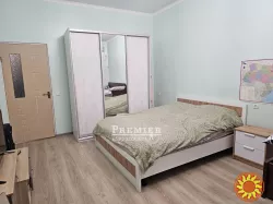 Квартира з ремонтом, санвузол облицьований плиткою