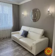 Пропонується до продажу євродвушка у клубному будинку.