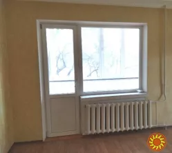 Продаж - вл. 2-кім. квартира (вул. Вербова), двоповерх. гараж (Рум