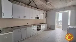 У продажу однокімнатна квартира з новим сучасним ремонтом