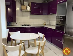 Продам 3-кімнатну квартиру на Сахарова в новому будинку!