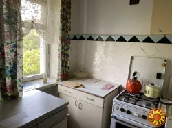 Продам 2-кімнатну квартиру на Заболотного