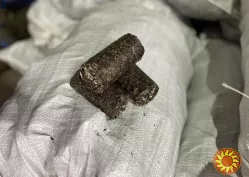 Гранули з деревини. Пелети з лушпиння.