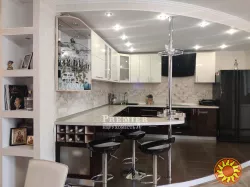 Продається шикарна 3-кімнатна квартира на Сахарова!