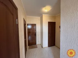 В продажу 1-кімн квартира 42м2 з двома лоджіями 34 тисячі жилий